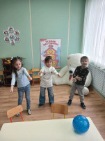 Логопед провел занятие с детьми Логопед провел занятие с детьми.