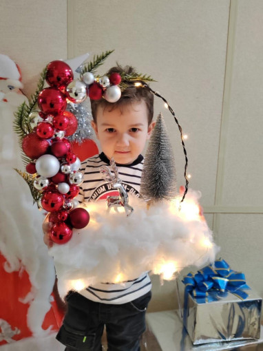 В канун Нового Года, по традиции, в нашем детском саду проходит выставка поделок В канун Нового Года, по традиции, в нашем детском саду проходит выставка поделок.